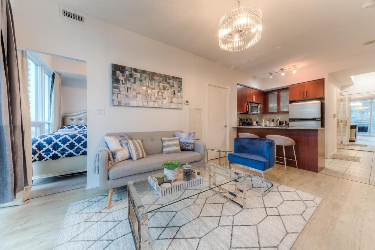 Stylish Newly Furnished Condo With Beautiful Lake View Toronto Esterno foto