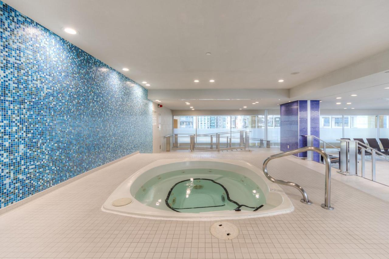Stylish Newly Furnished Condo With Beautiful Lake View Toronto Esterno foto